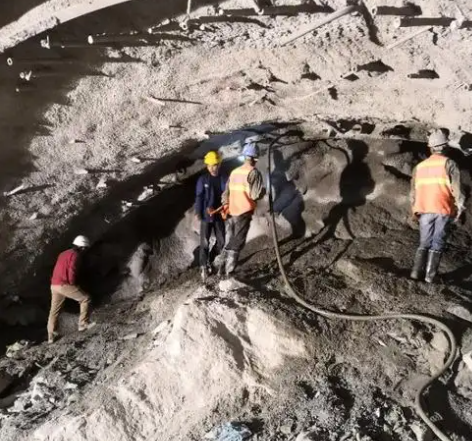 通化拱顶带模注浆料的施工流程及注意事项